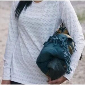 Zyia Chill Longsleeve Mesh Running Shirt in White Size M